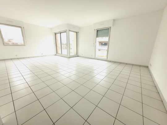 Location Appartement 4 pièces 99m² MARCQ EN BAROEUL 59700 - Photo 1