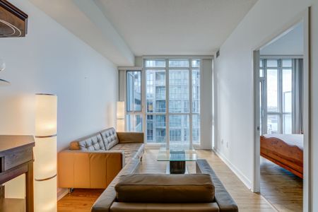 For Lease - 15 Iceboat Terrace Unit# 3510, Toronto, Ontario - Photo 2