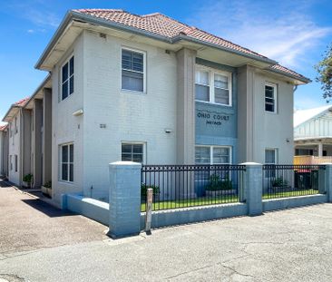 Beach, Cafes, City All Within Easy Reach - Photo 2