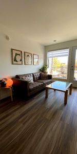 3 1/2 TOUT INCLUS - SEMI MEUBLÉ - DISPO MAINTENANT - Photo 3