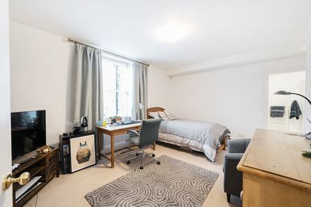 3 bedroom apartment to rent - Photo 3