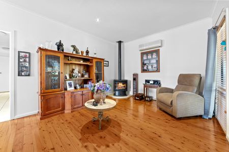 Home For Rent - Photo 2