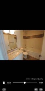 2(1+1)bedroom condo in heart of downtown Toronto - Photo 4