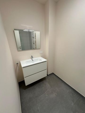 Appartement te huur - foto 5