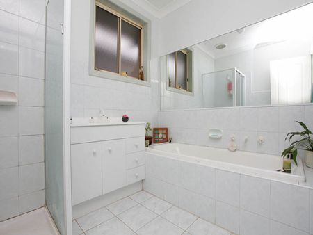 Spacious & Excellent Location - Photo 4