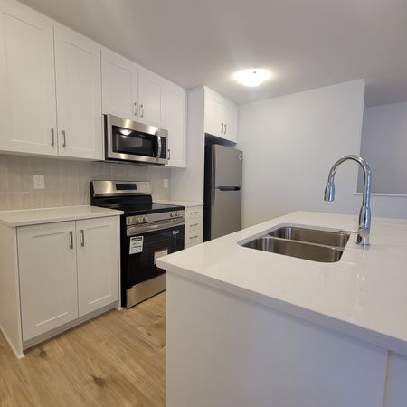 For Lease - 807 Arcadian Private, Kanata, Ontario - Photo 3