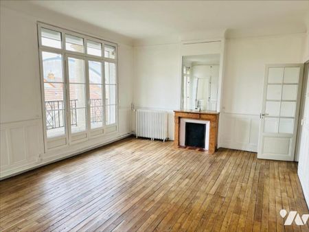 REIMS - Appartement de type 5 - Cours LANGLET - - Photo 3