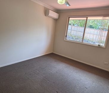 Air-Conditioned Two-Storey Townhouse in Belmont Villas - Photo 3