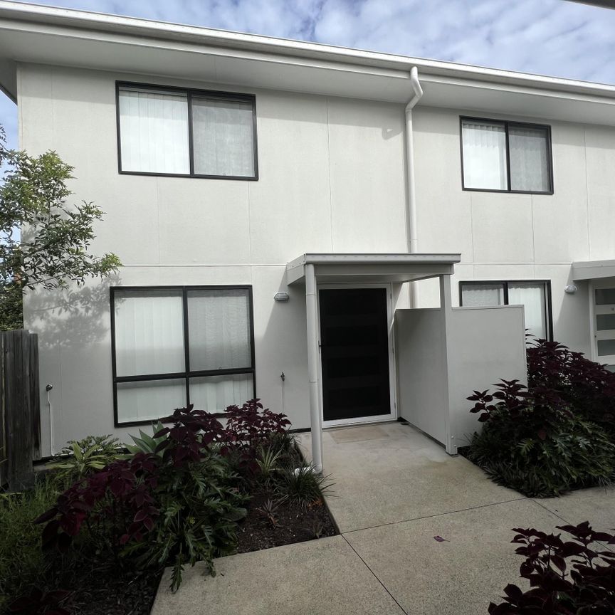 Townhouse in the heart of Maroochydore - Photo 1