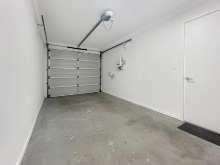 Modern, Light-Filled Home in a Prime Woy Woy Location - Photo 5