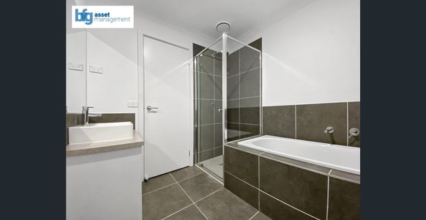 Modern & Spacious 2-Bedroom Townhouse for Lease! - Photo 1