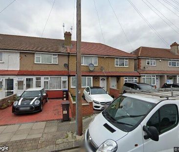 2 Bed Terraced House, Leyburn Road, N18 - Photo 1