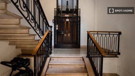 milan, Lombardy 20123 - Photo 2