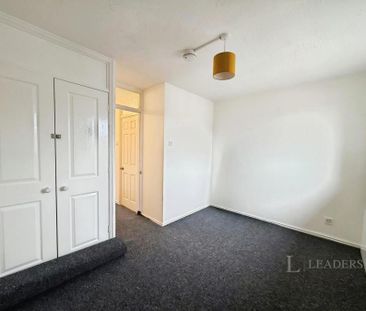 2 bedroom house to rent Cromer Way, Luton, Bedfordshire, LU2 - Photo 2
