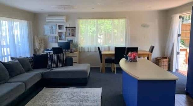 Delightful Dinsdale - Photo 1