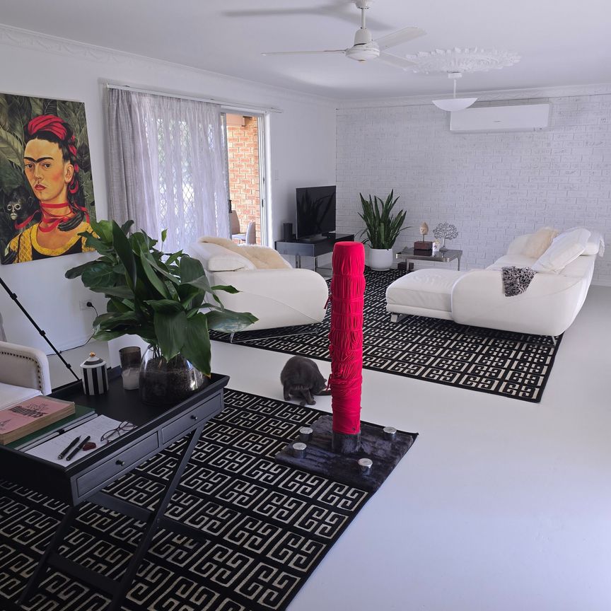 Surfers Paradise - Photo 1