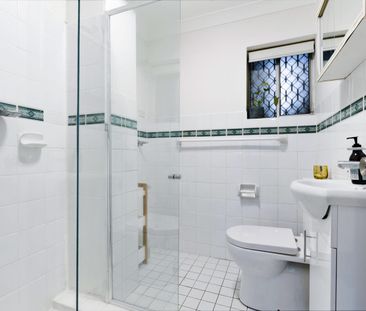 Large West Facing One Bedroom Apartment in a Convenient Location - Photo 6