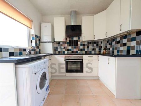 Rotherby Avenue, Rushey Mead, Leicester, LE4 - Photo 2