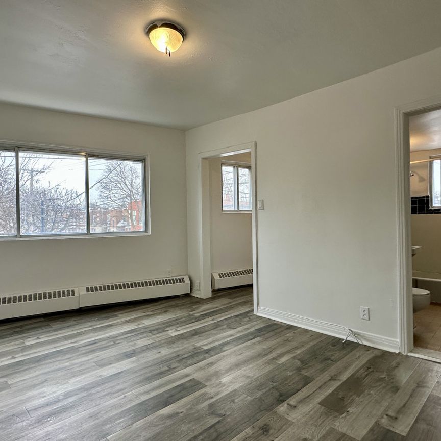 5800 Chemin Upper Lachine, #207 - Photo 1