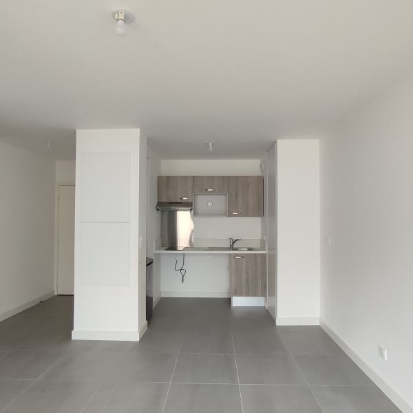 Location Appartement 2 pièces 43m² BORDEAUX 33000 - Photo 1