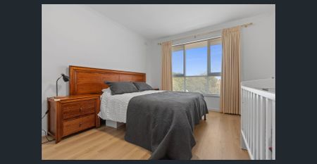 2 Bedroom Apartment in Prime, Leafy Location - Photo 4