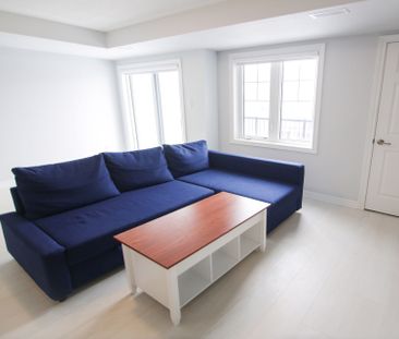 For Lease - 43 ZOISITE Private, Barrhaven, Ontario - Photo 1