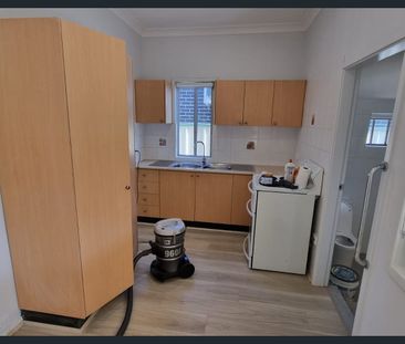 Renovated 3 bedroom family home FAIRFIELD - Photo 4