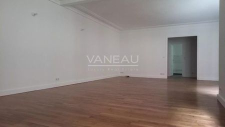 Paris VIII - Appartement en 1er étage avec deux chambres - rue C - Photo 5