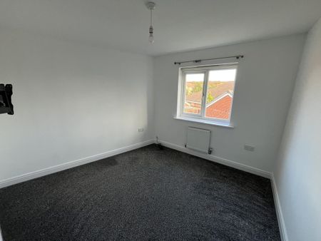 3 bedroom semi-detached house to rent - Photo 5