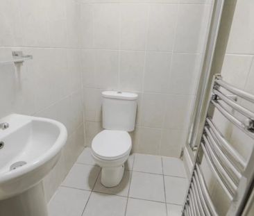 Bronze Ensuite - Photo 3