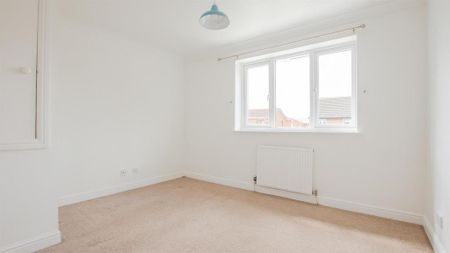 2 bedroom semi-detached house to rent - Photo 3