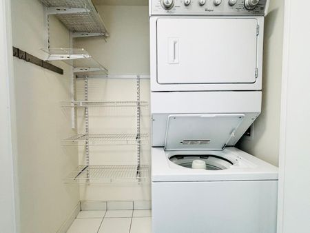 For Lease - 4011 Brickstone Mews Unit# 4302, Mississauga, Ontario - Photo 4