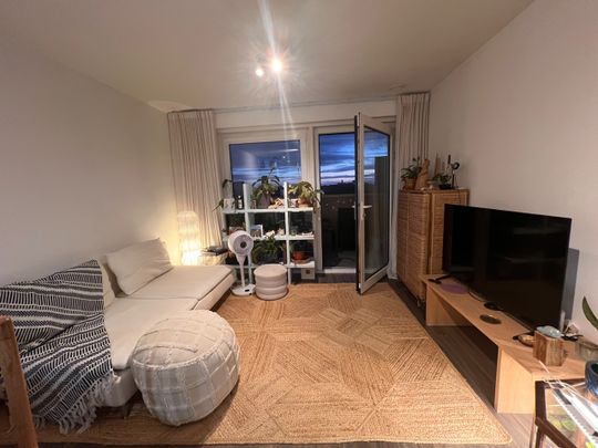 1 Bed Flat, Copenhagen Court, SE8 - Photo 1