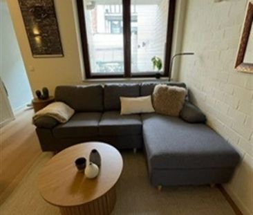 Volledig gerenoveerd gemeubeld éénslaapkamer appartement - Photo 1