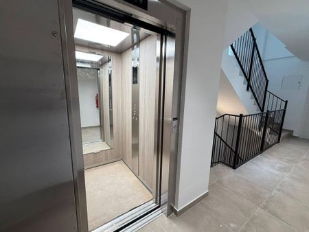 2 room luxury Apartment for rent in Valencia, Spain - Photo 4