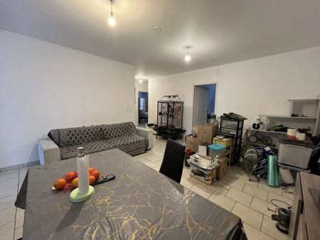 Location Appartement 4 pièces 71m² BOURG LES VALENCE 26500 - Photo 4