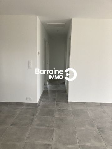 Location maison à Cléder, 4 pièces 77.72m² - Photo 3
