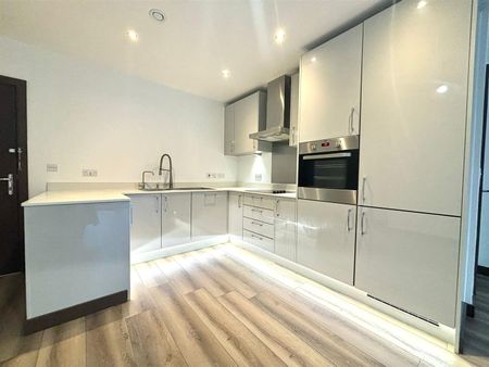 The Venue, Powerhouse Lane, Hayes, UB3 - Photo 4