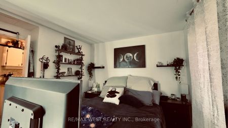 For Lease - 1061 Bathurst Street Unit# 2, Toronto, Ontario - Photo 2