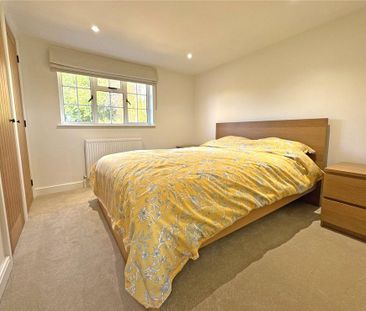 2 bedroom semi-detached house to rent - Photo 3