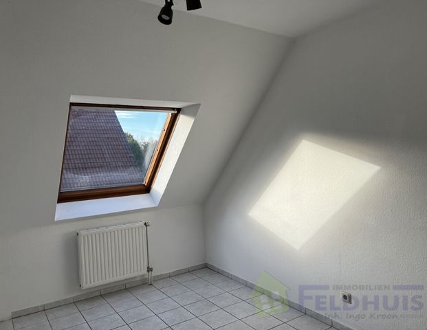 Gemütliche 2-Zimmer-Oberwohnung in Veenhusen – kurzfristig bezugsfrei! - Photo 1