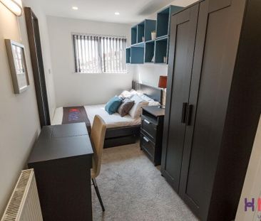 1 bedroom in a house share to rent - Photo 2