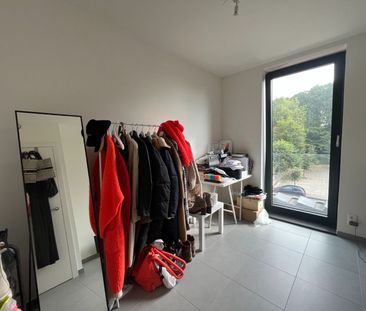 TE HUUR: Gezellig 2-slaapkamers Appartement met vloerverwarming in Centraal Olsene - Foto 1