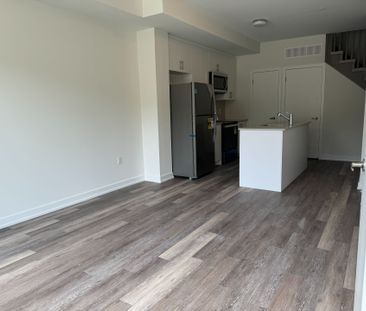 For Lease - 3538 Colonial Drive Unit# 18, Mississauga, Ontario - Photo 5