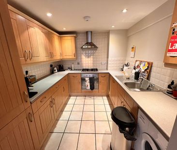 1 bedroom flat to rent - Photo 6