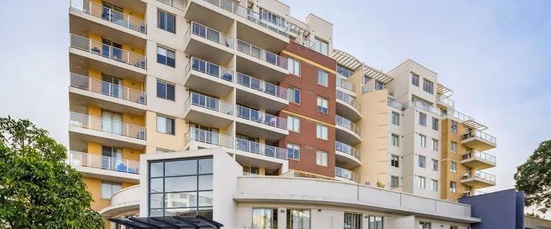 Modern Apartment in the Heart of Ashfield - Photo 1