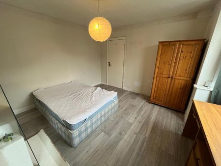 4 bedroom terraced house to rent - Photo 5