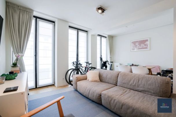 Zeer verzorgd 1-slaapkamerappartement met terrasje nabij het centrum - Photo 1