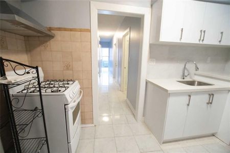 For Lease - 1104 College Street Unit# 2nd floor, Toronto, Ontario - Photo 4