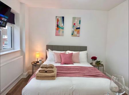 Studio Flat, Monks Park, HA9 - Photo 4